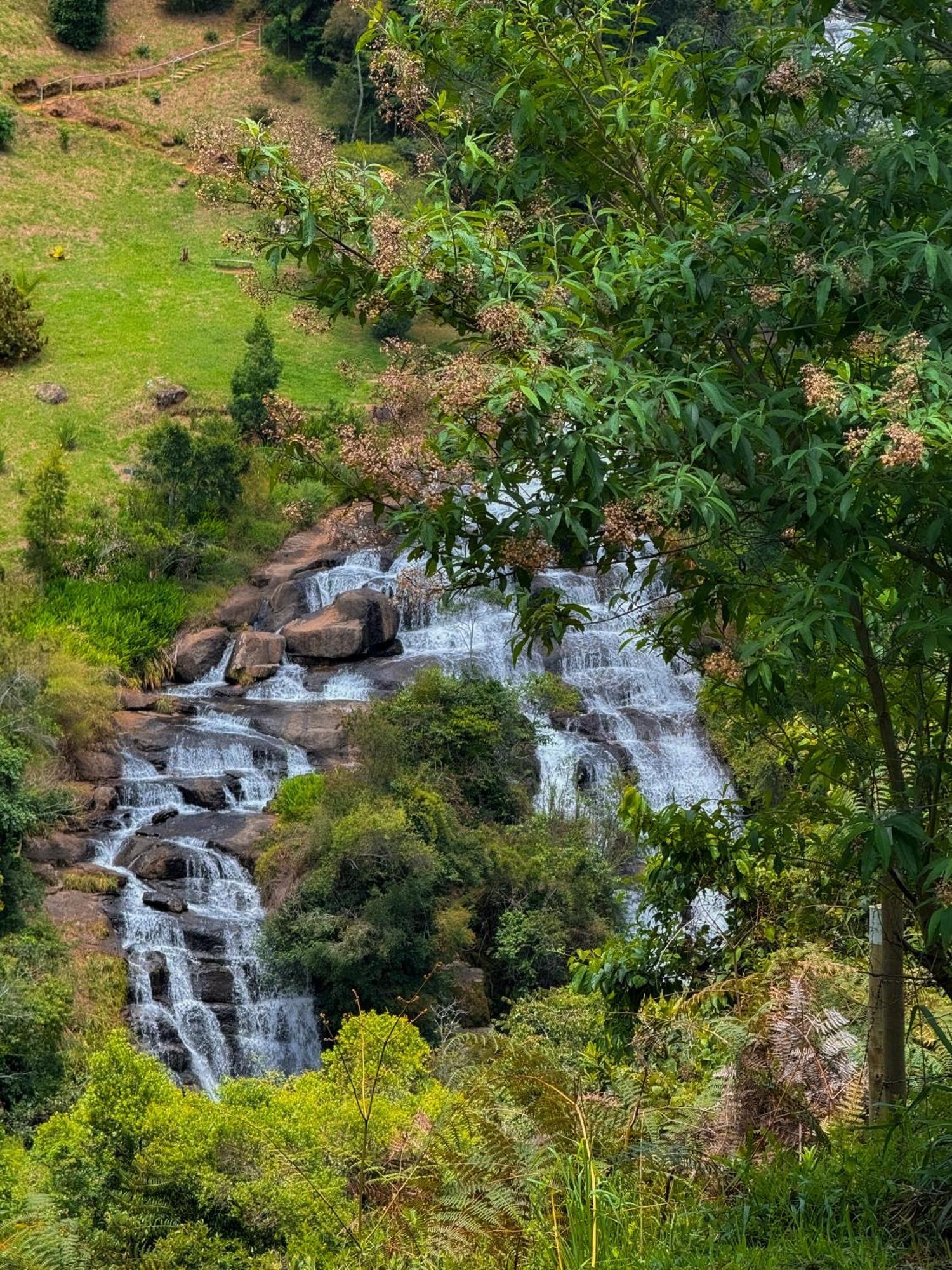 Pousada Espelho Dagua Gonçalves Esterno foto